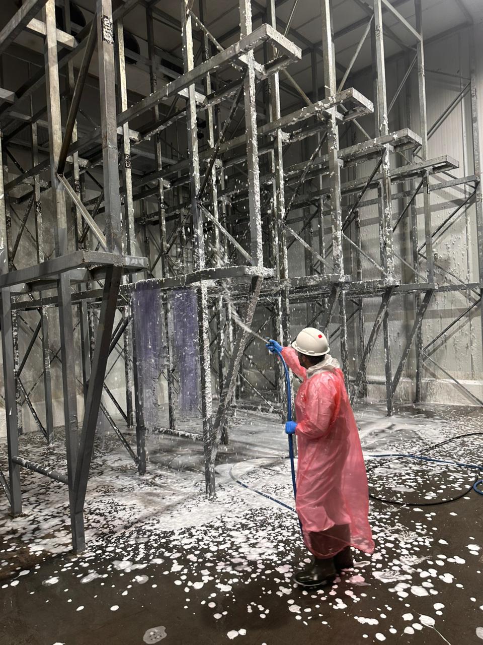 Limpieza de Cámara de Frigorífico – AquaChile