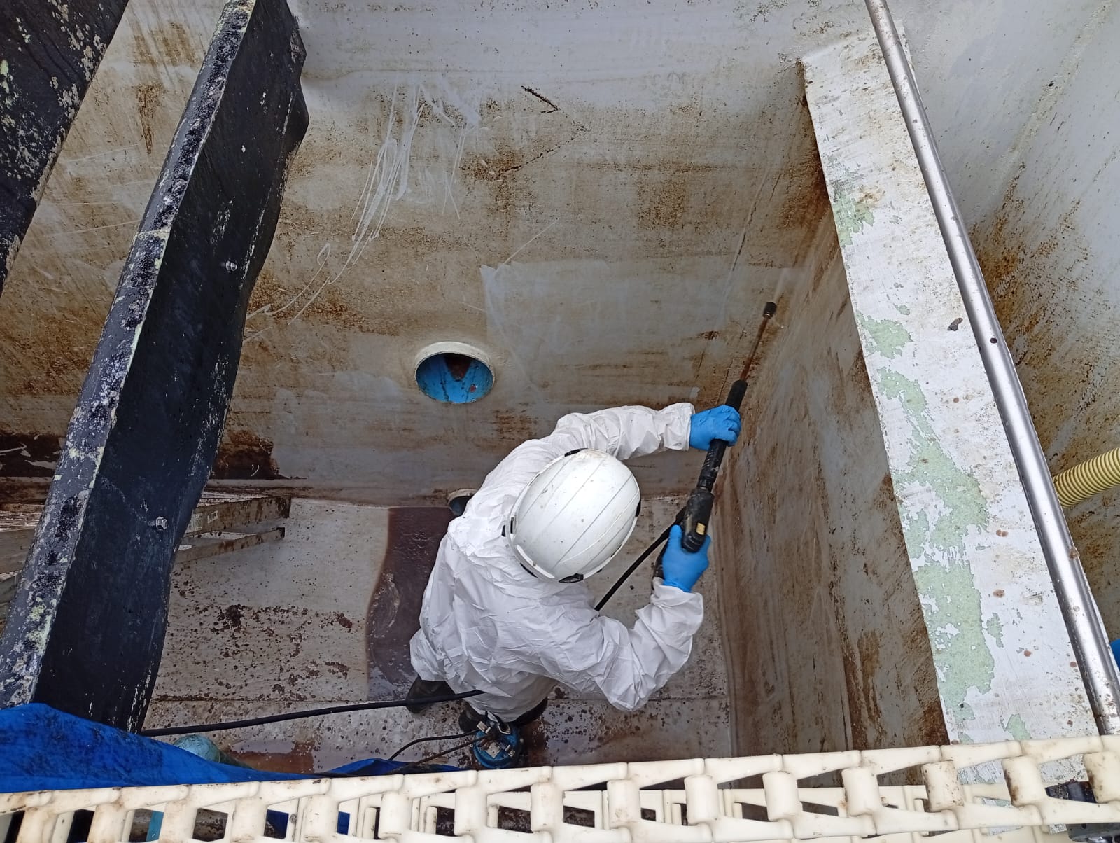 Limpieza y Mantención de Estanque Trifásico y Estanque Ecualizador