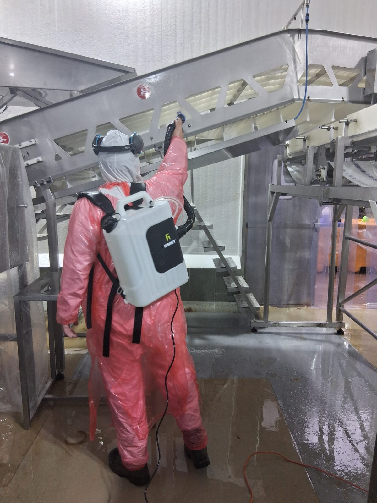 Limpieza de planta de procesos Yal – AquaChile