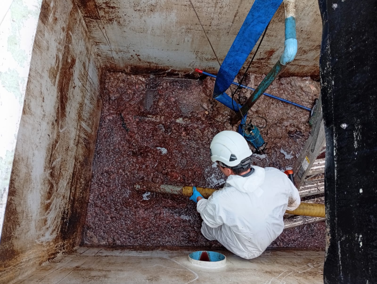 Limpieza y Mantención de Estanque Trifásico y Estanque Ecualizador